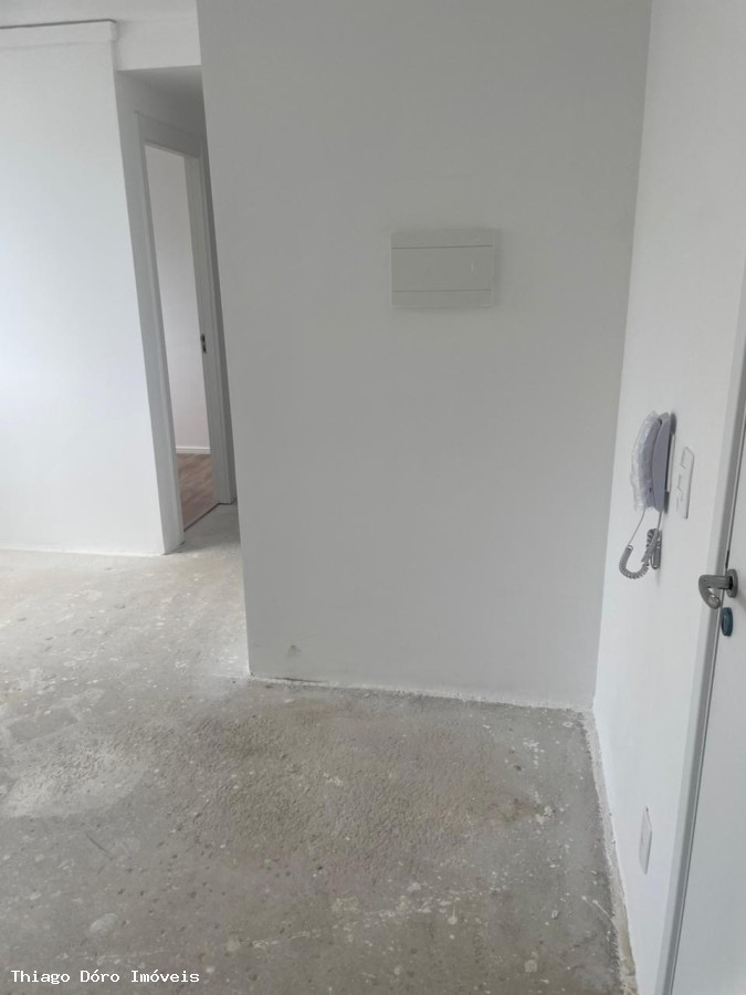 Apartamento à venda com 2 quartos, 37m² - Foto 27