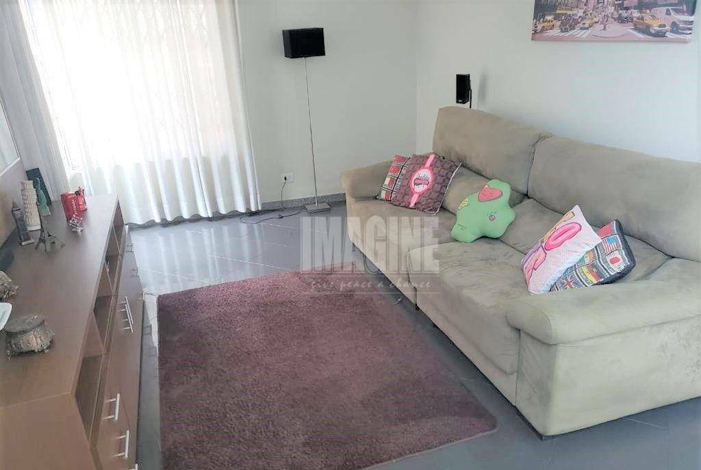 Sobrado à venda com 3 quartos, 210m² - Foto 1