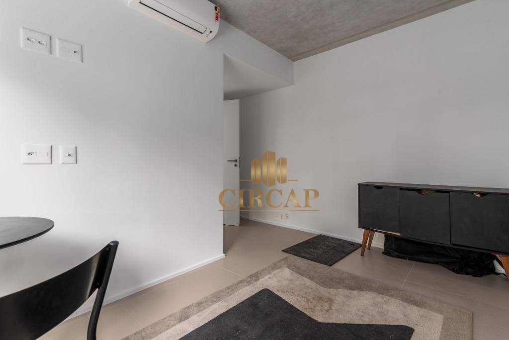 Apartamento à venda com 2 quartos, 77m² - Foto 12