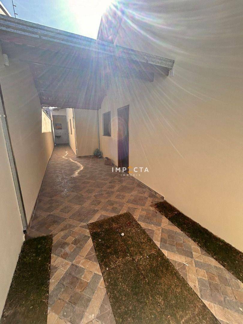 Casa à venda com 3 quartos, 90m² - Foto 2