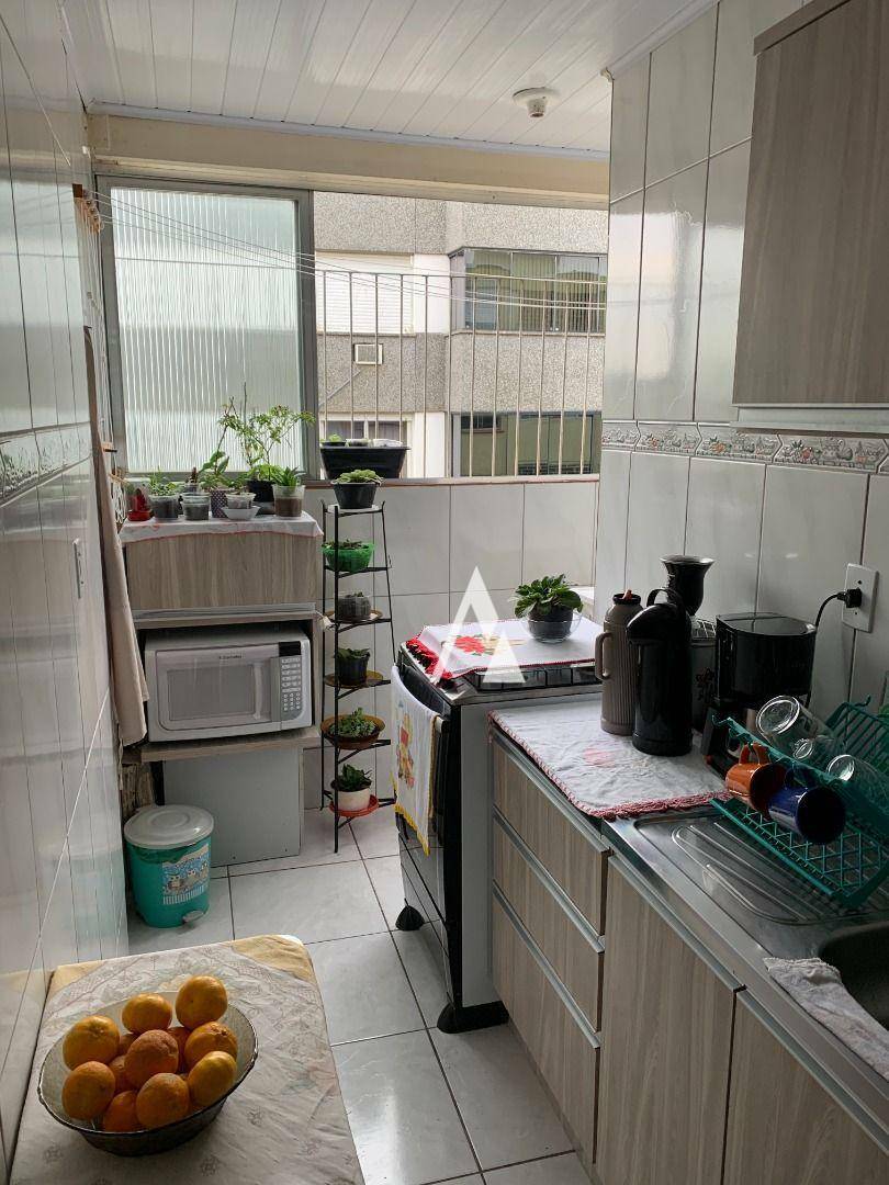 Apartamento à venda com 3 quartos, 64m² - Foto 12