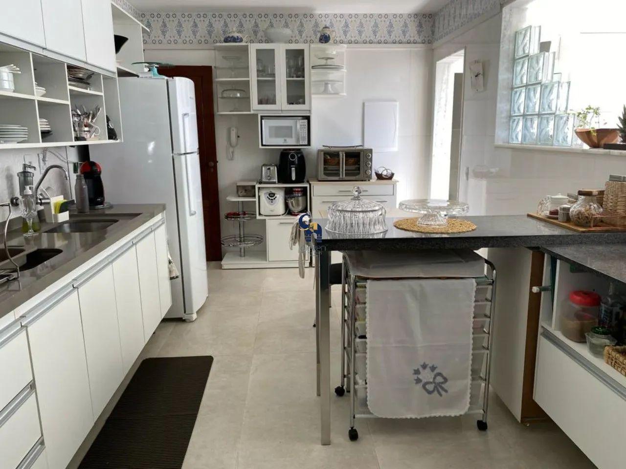 Apartamento à venda com 3 quartos, 222m² - Foto 15