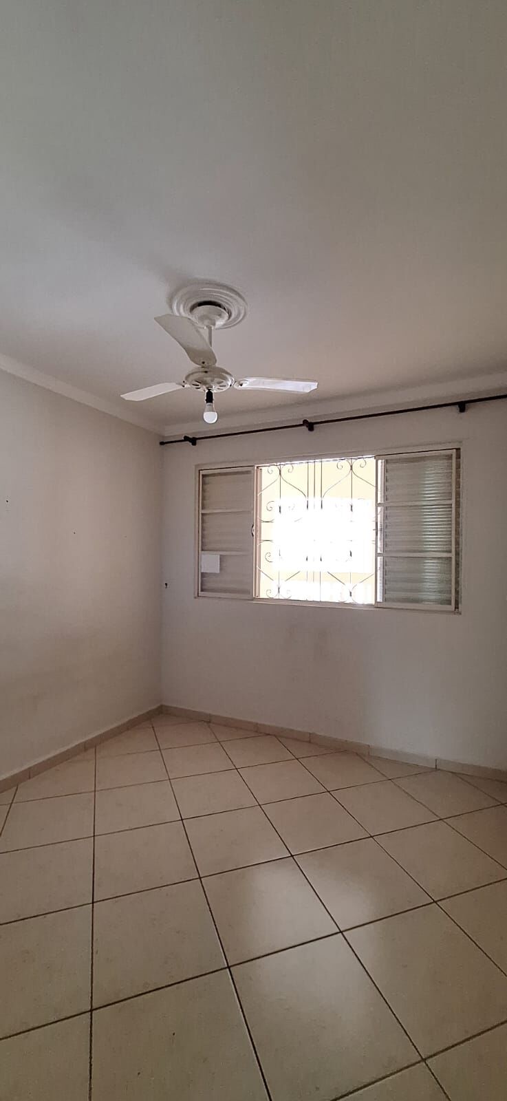 Casa à venda com 4 quartos, 250m² - Foto 4