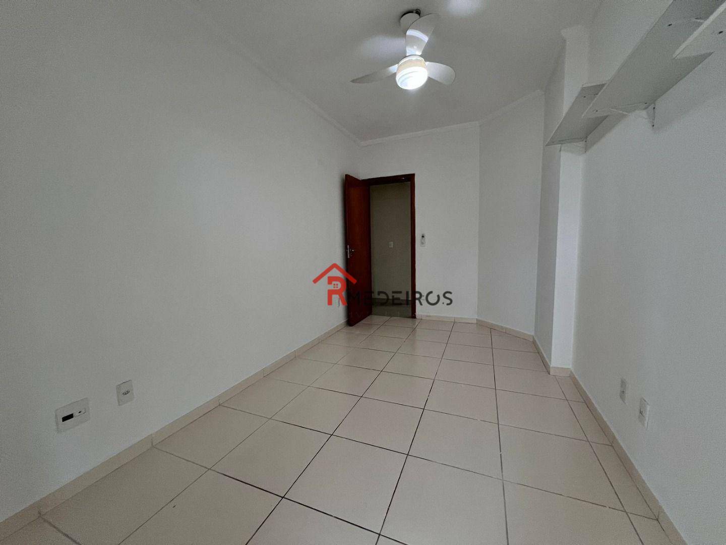 Apartamento para alugar com 4 quartos, 154m² - Foto 15