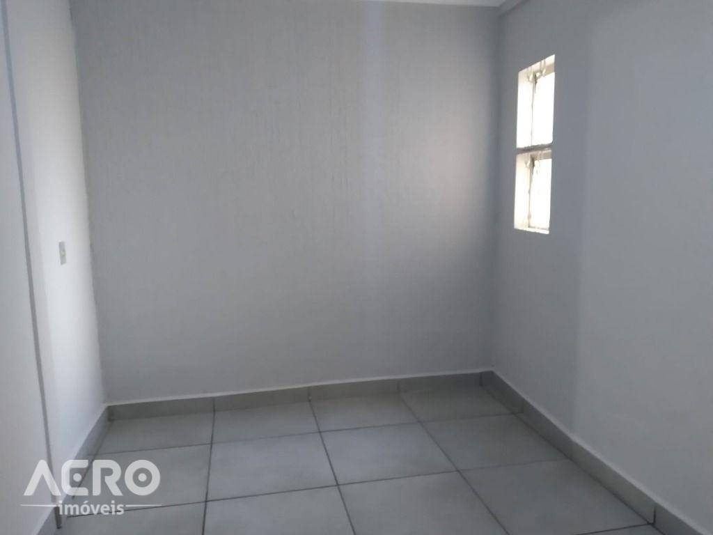 Casa à venda com 3 quartos, 106m² - Foto 6