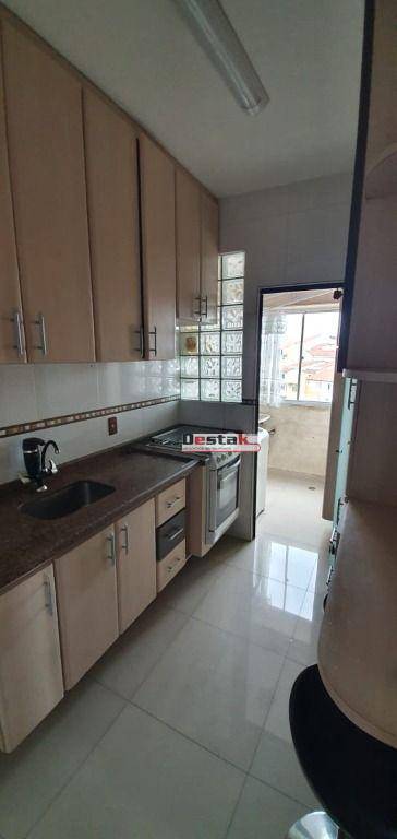 Apartamento à venda com 2 quartos, 62m² - Foto 20