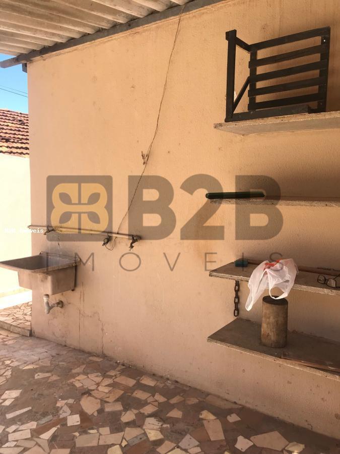 Casa à venda com 2 quartos, 226m² - Foto 28