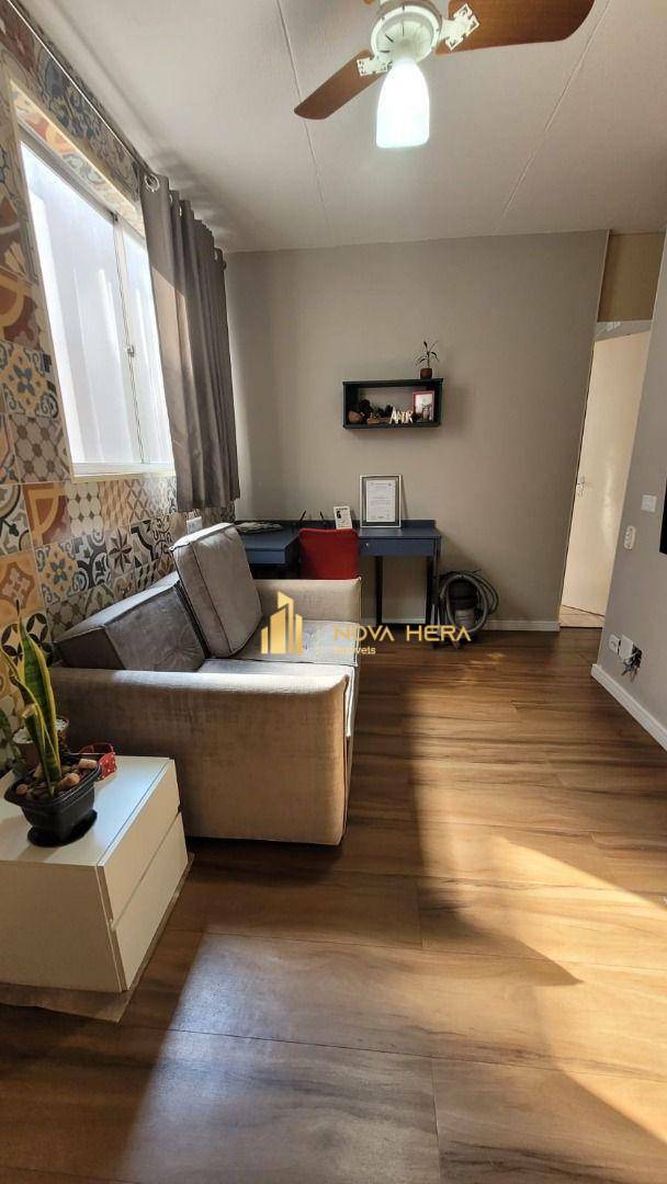 Apartamento à venda com 2 quartos, 47m² - Foto 1