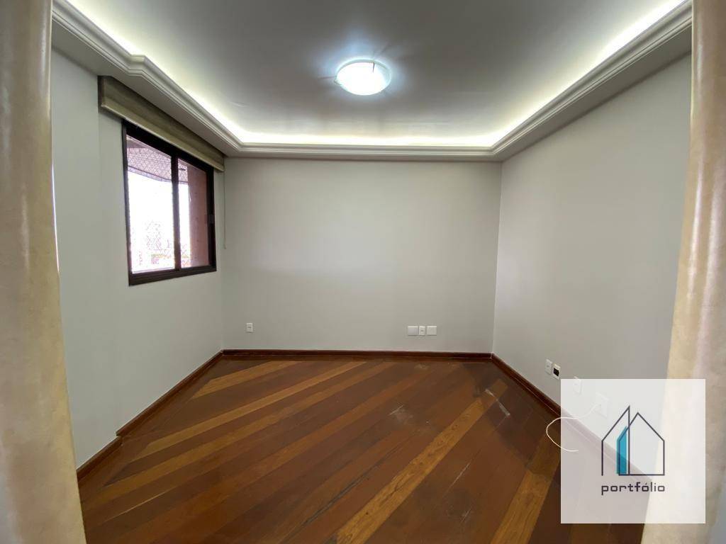 Apartamento à venda com 3 quartos, 220m² - Foto 17