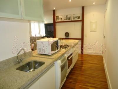 Apartamento para alugar com 1 quarto, 78m² - Foto 9