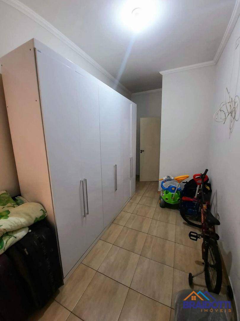 Casa à venda com 3 quartos, 182m² - Foto 14