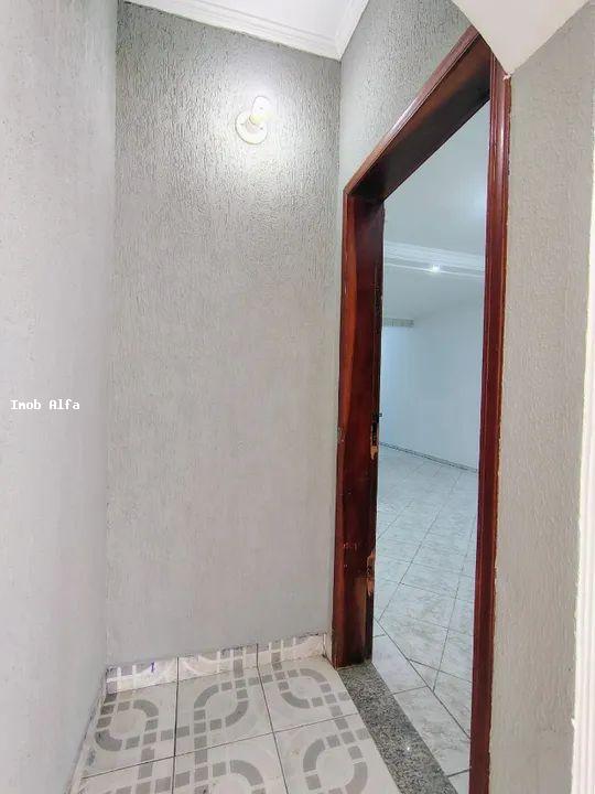 Sobrado à venda com 2 quartos, 180m² - Foto 2