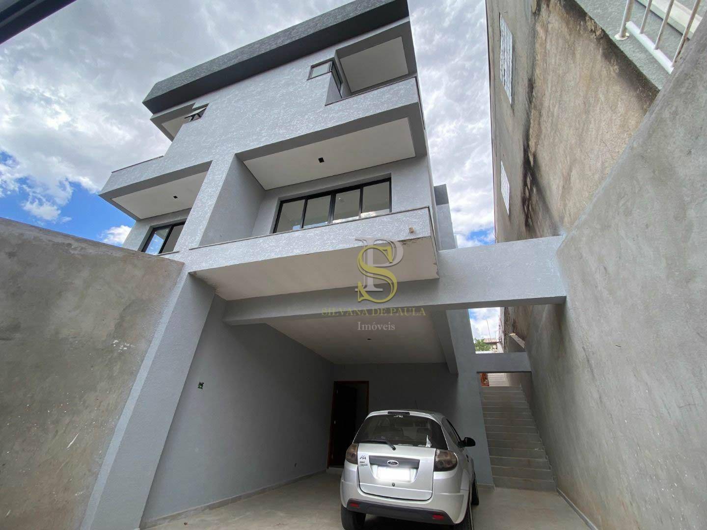 Casa à venda com 3 quartos, 170m² - Foto 2