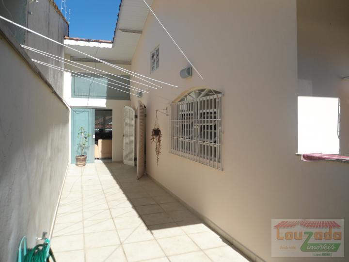 Casa à venda com 3 quartos, 350m² - Foto 15