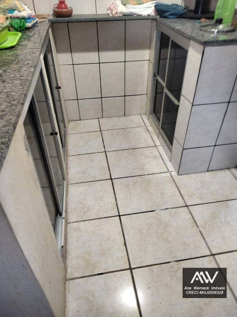 Chácara à venda com 2 quartos, 600M2 - Foto 20