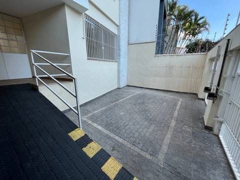 Casa para alugar com 5 quartos, 160m² - Foto 17