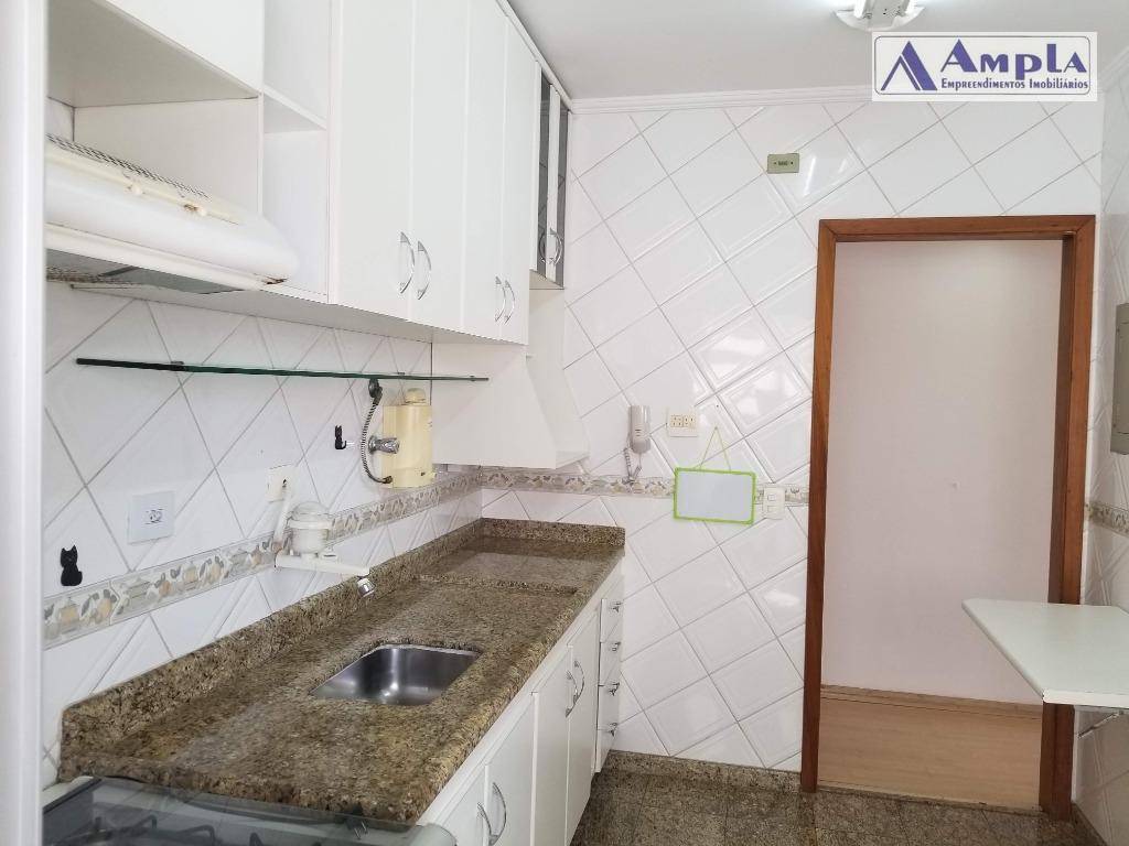 Apartamento para alugar com 2 quartos, 65m² - Foto 18