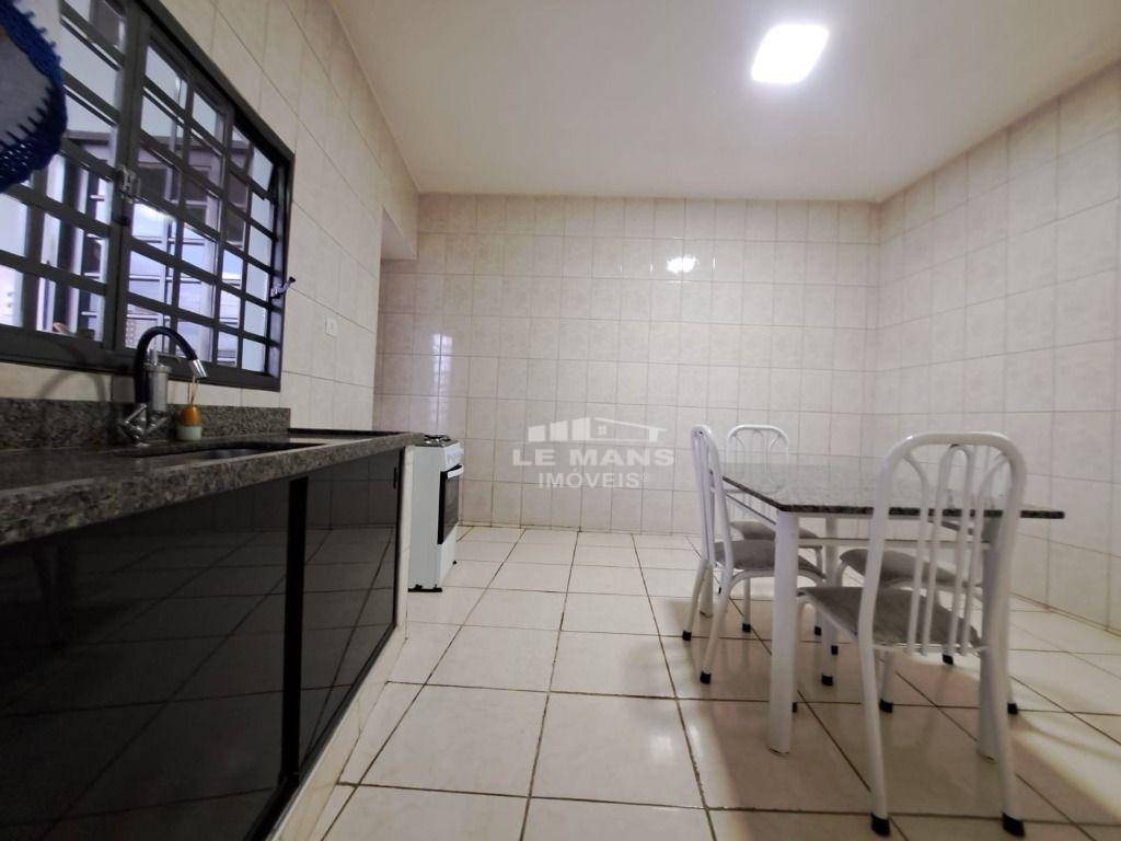 Casa à venda com 4 quartos, 250m² - Foto 19