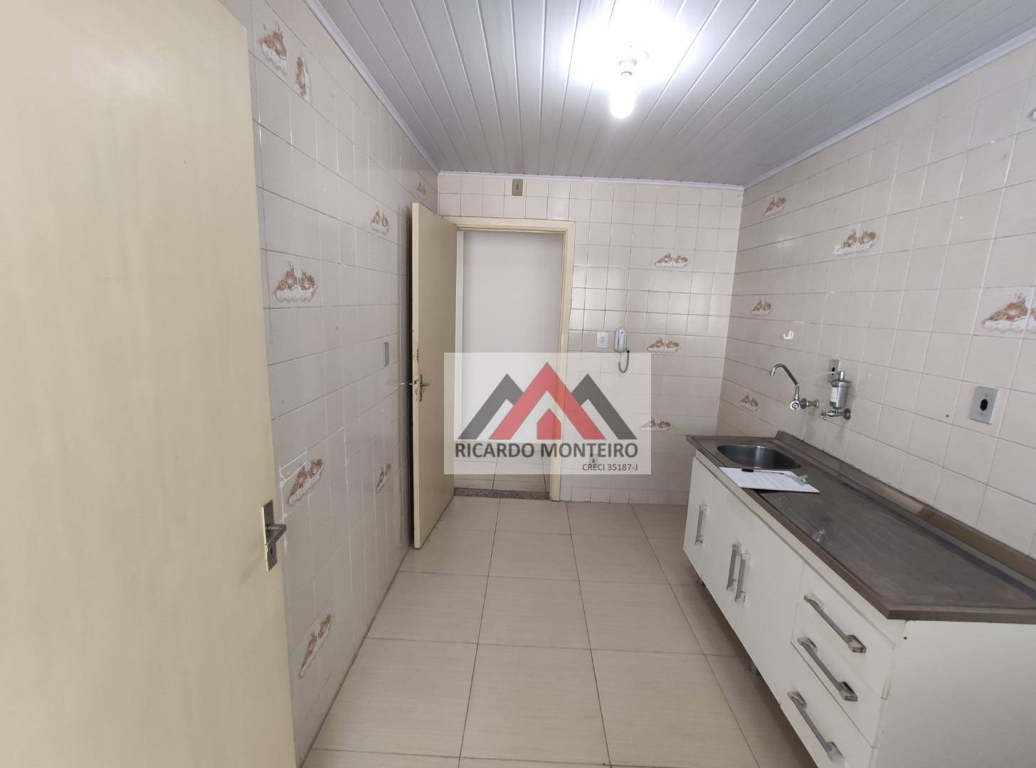 Apartamento à venda com 1 quarto, 60m² - Foto 4