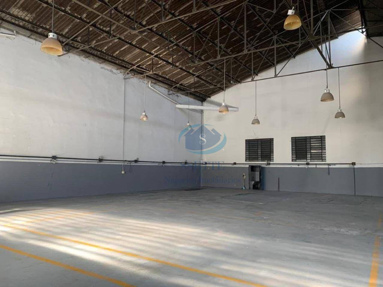 Depósito-Galpão-Armazém para alugar, 960m² - Foto 1