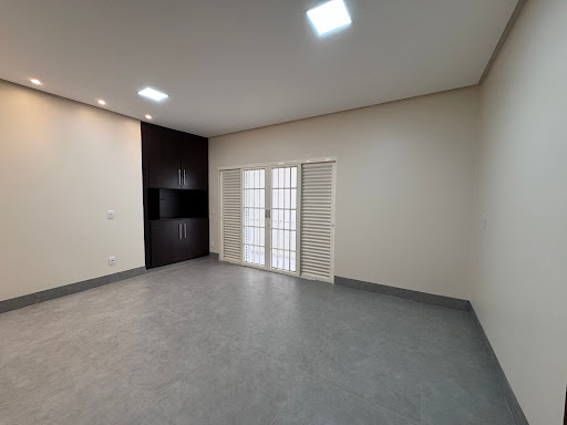 Apartamento para alugar com 3 quartos, 200m² - Foto 5