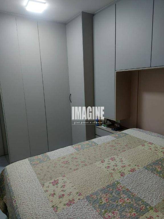 Apartamento à venda com 2 quartos, 62m² - Foto 5