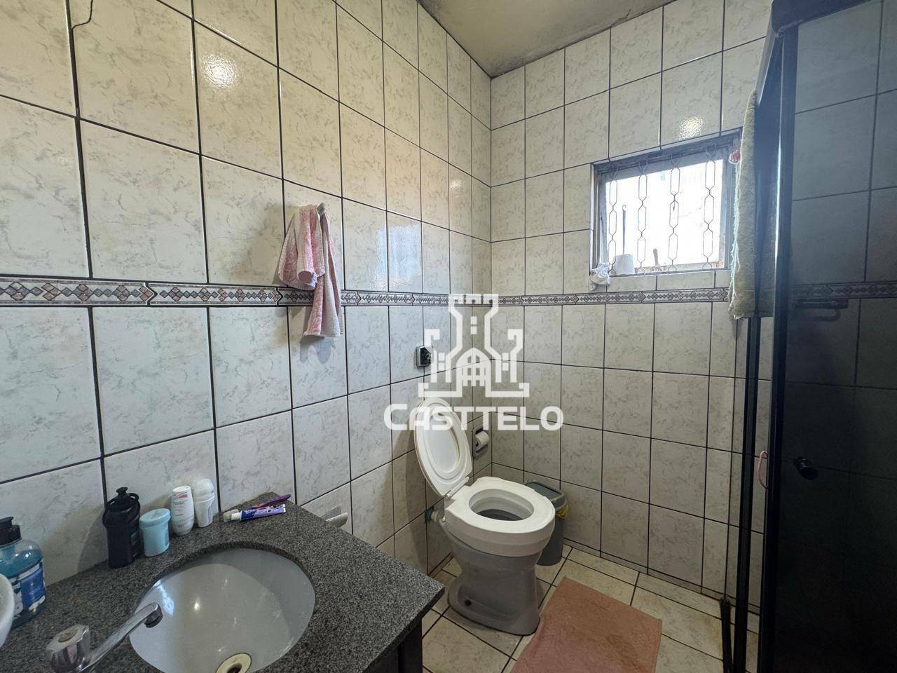 Casa à venda com 2 quartos, 111m² - Foto 2