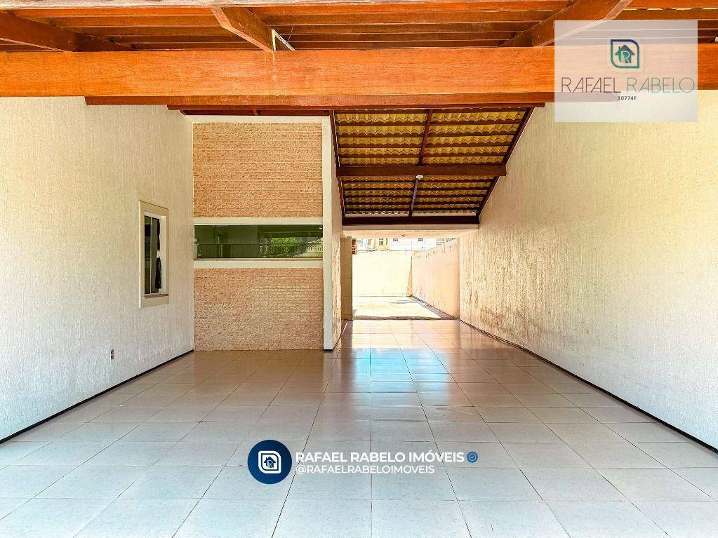 Casa de Condomínio à venda com 4 quartos, 264m² - Foto 2