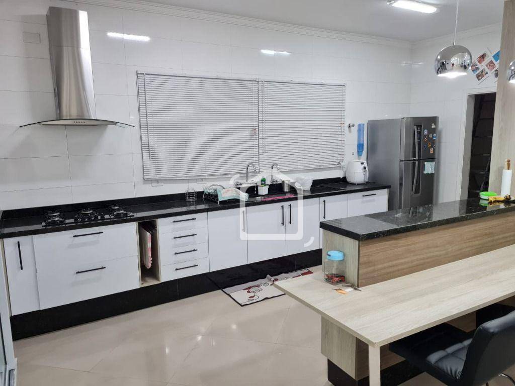 Casa de Condomínio à venda com 3 quartos, 254m² - Foto 13