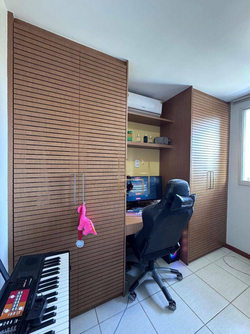 Apartamento à venda com 2 quartos, 77m² - Foto 3