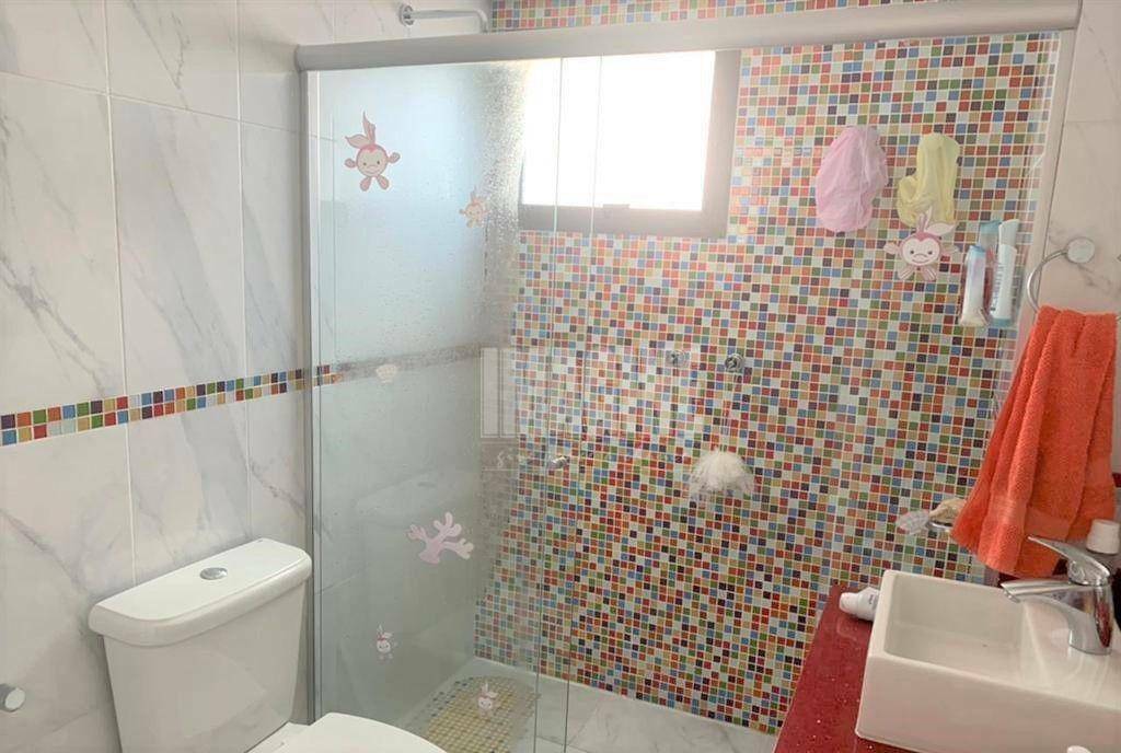 Apartamento à venda com 4 quartos, 198m² - Foto 6