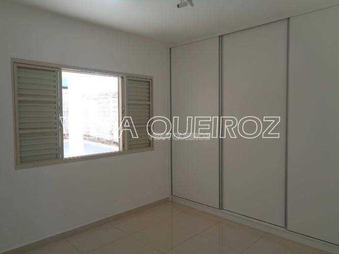 Casa para alugar com 3 quartos, 120m² - Foto 16