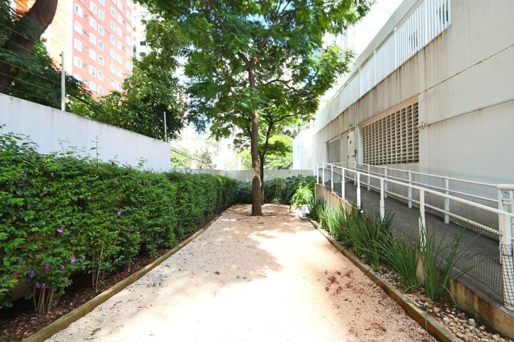 Apartamento à venda com 2 quartos, 70m² - Foto 15