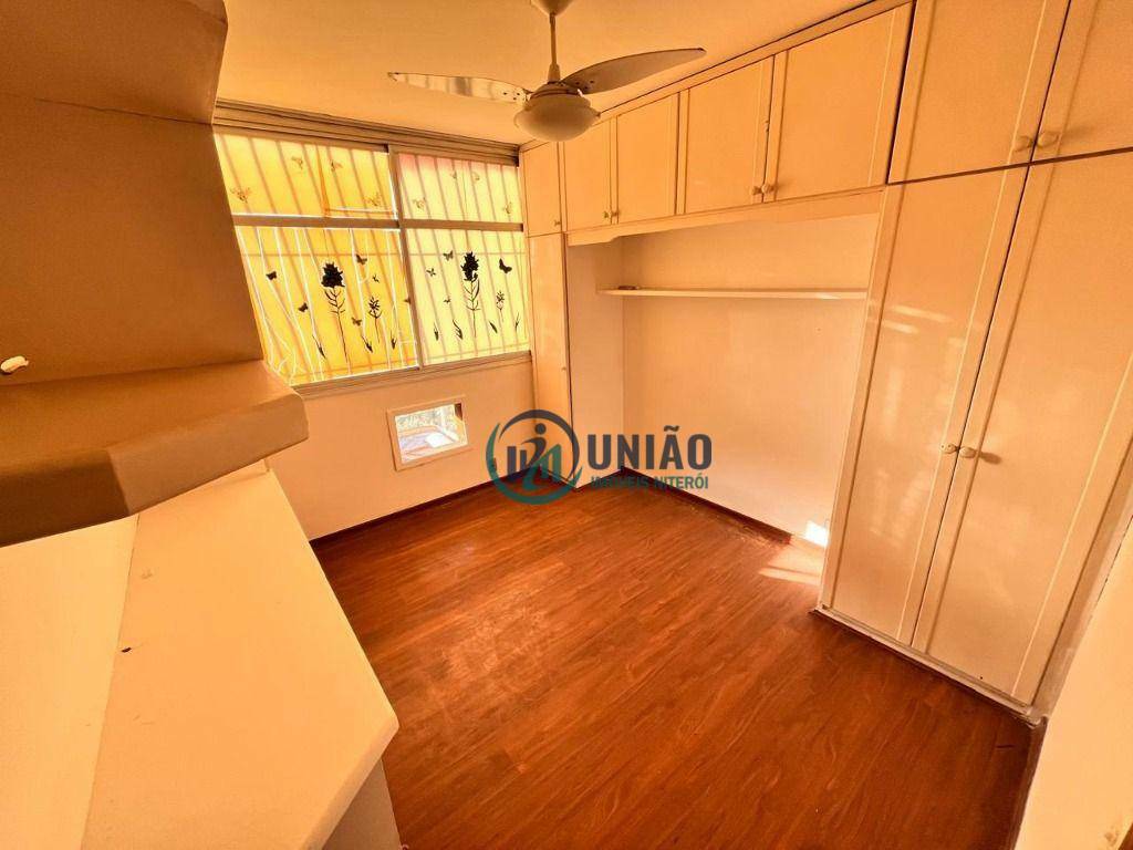 Apartamento à venda com 2 quartos, 80m² - Foto 17