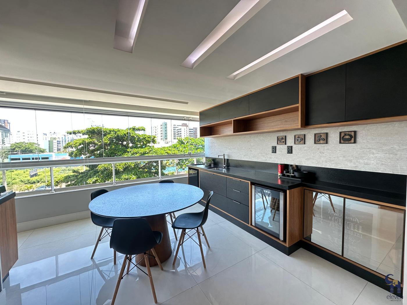 Apartamento à venda com 4 quartos, 140m² - Foto 8