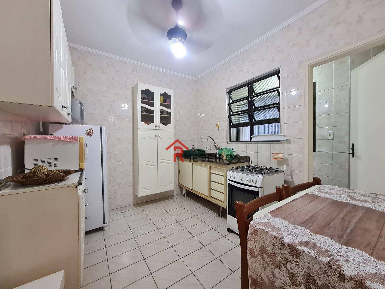 Apartamento à venda com 1 quarto, 54m² - Foto 6