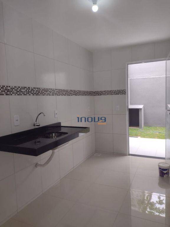 Casa à venda com 3 quartos, 103m² - Foto 4