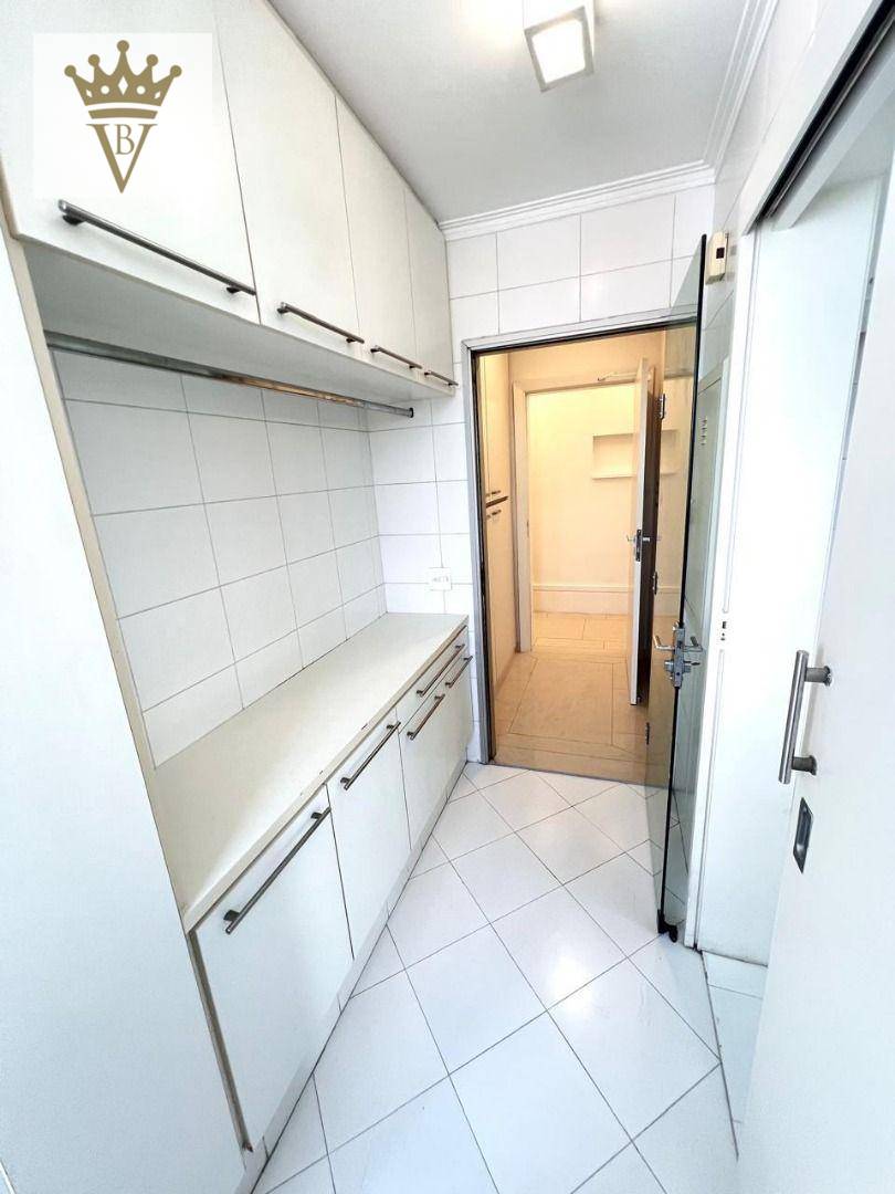 Apartamento para alugar com 3 quartos, 222m² - Foto 27