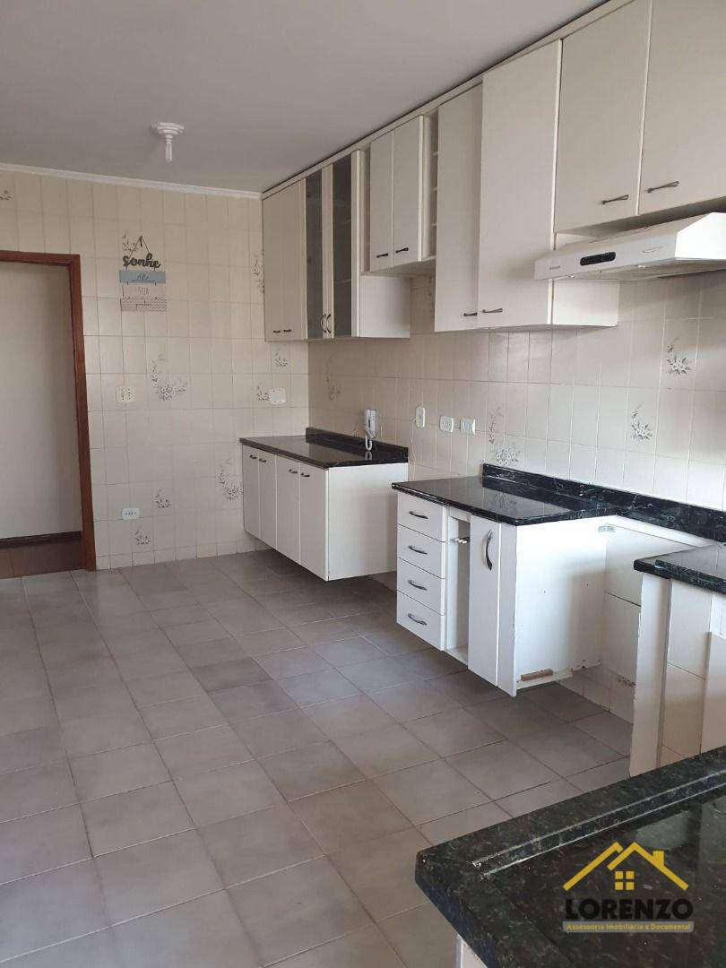 Apartamento à venda com 3 quartos, 122m² - Foto 1