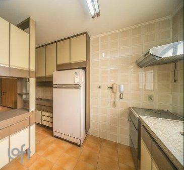 Apartamento à venda com 4 quartos, 140m² - Foto 9