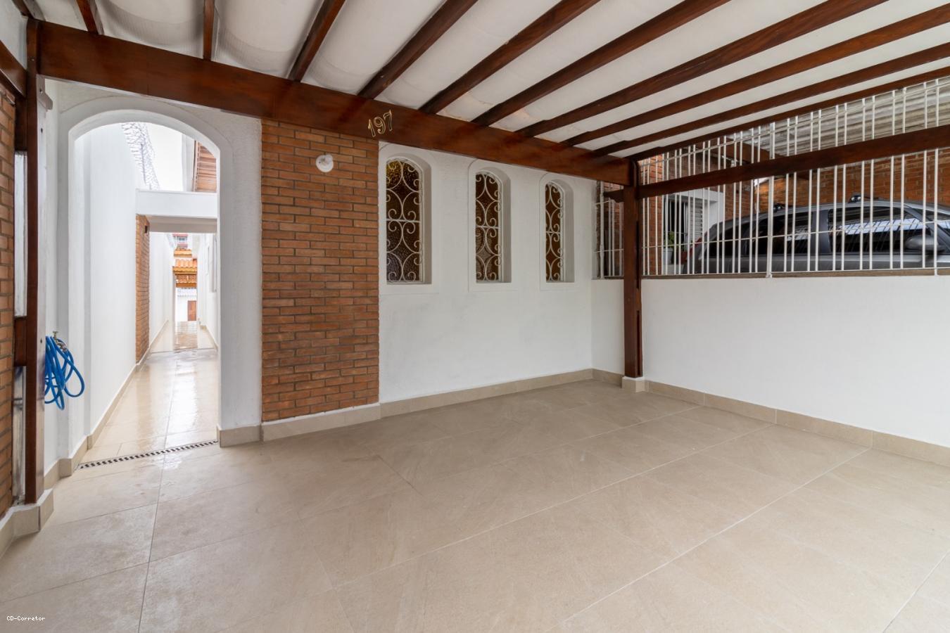 Casa à venda com 3 quartos, 250m² - Foto 2