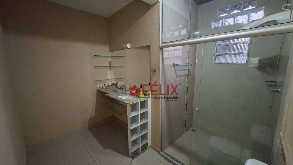 Casa para alugar com 2 quartos, 130m² - Foto 9