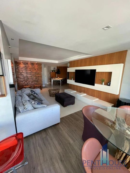 Apartamento à venda com 3 quartos, 153m² - Foto 2