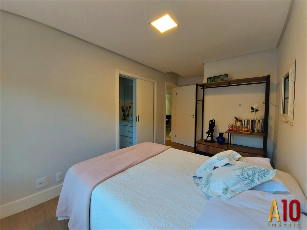 Apartamento à venda com 3 quartos, 209m² - Foto 8