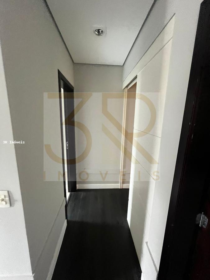 Apartamento para alugar com 3 quartos, 138m² - Foto 17