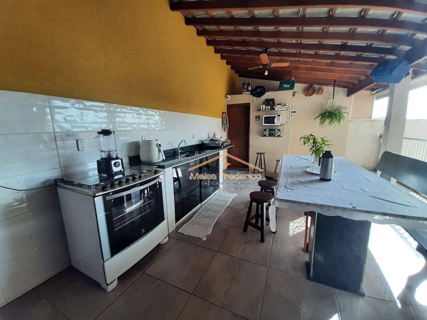 Casa à venda com 4 quartos, 300m² - Foto 10