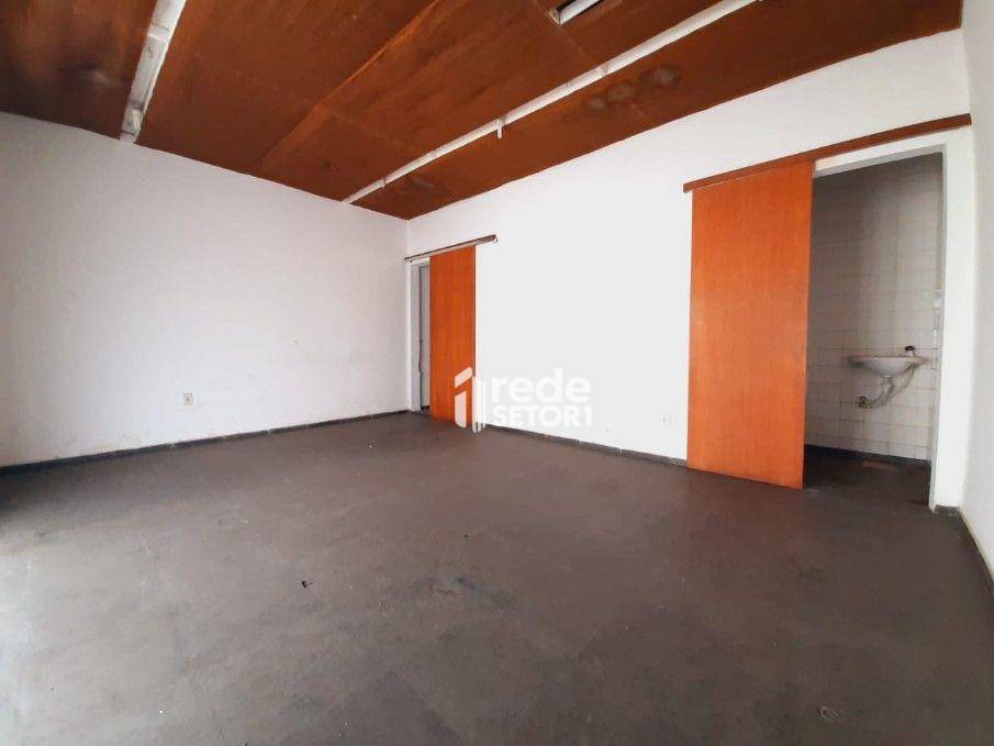 Loja-Salão para alugar, 300m² - Foto 1