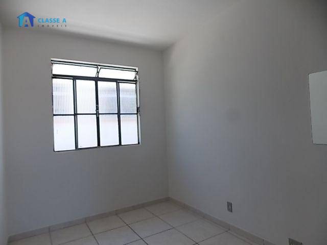 Casa à venda com 2 quartos, 61m² - Foto 17