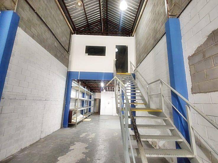 Depósito-Galpão, 390 m² - Foto 1