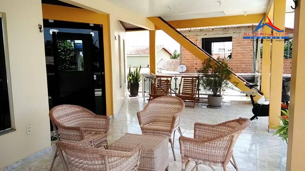 Casa à venda e aluguel com 2 quartos, 1350m² - Foto 3